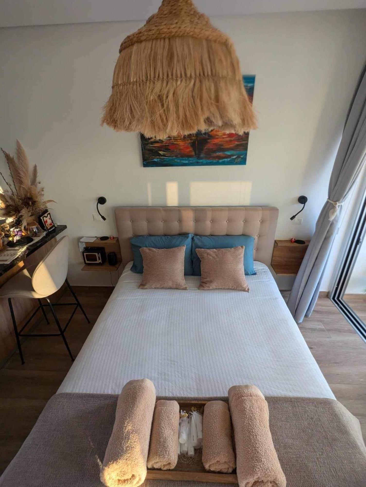 Bohemian Rhapsody Apartment Paphos Exterior photo