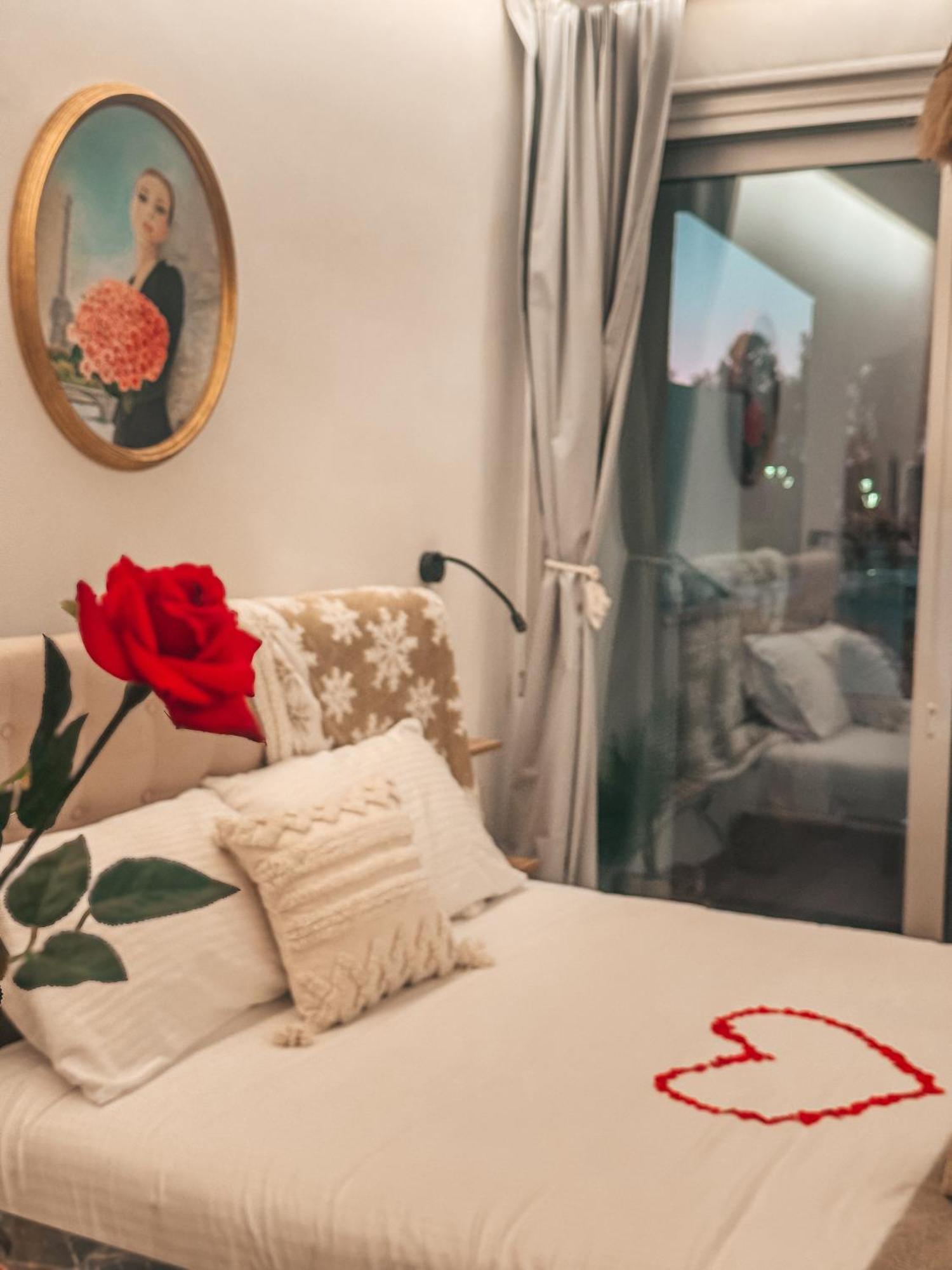 Bohemian Rhapsody Apartment Paphos Exterior photo